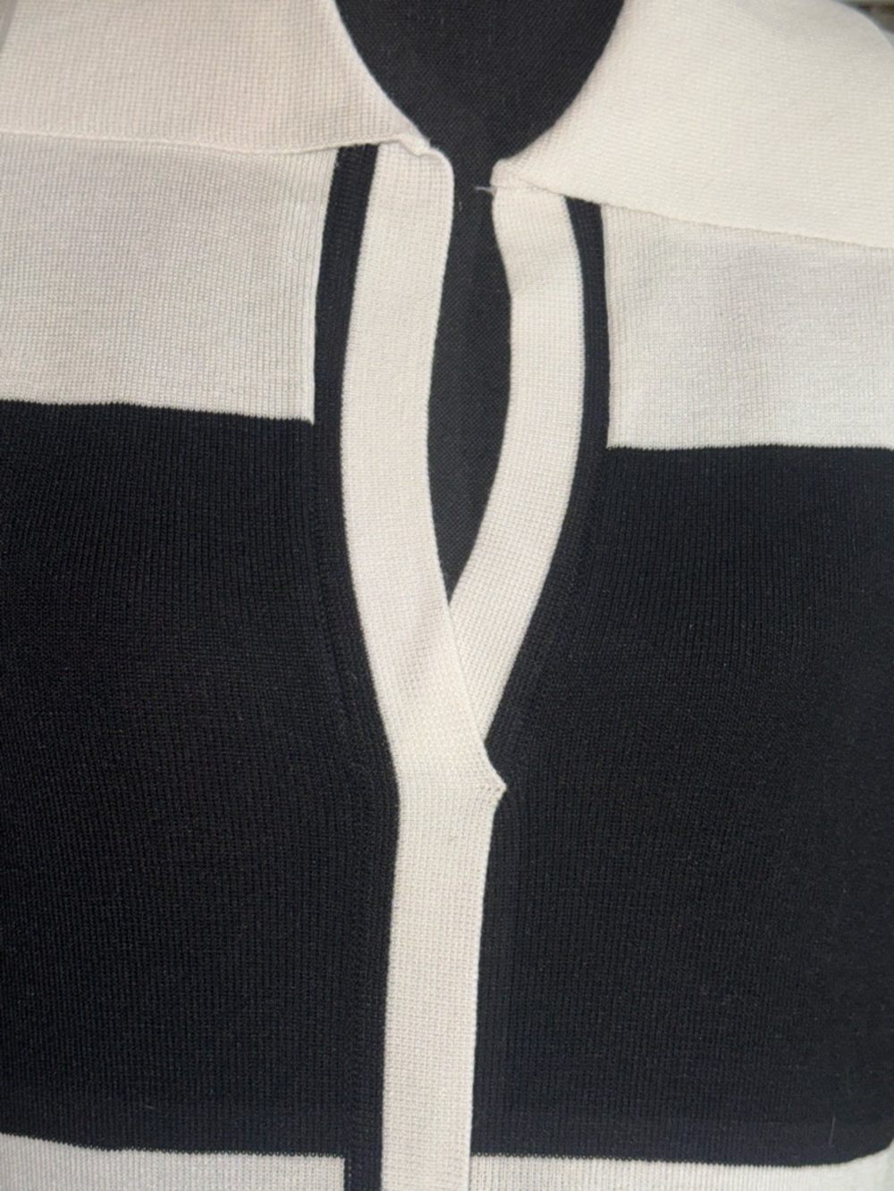 Black and White Colorblock Midi Dress with V-Neck - Picture 3 of 4
